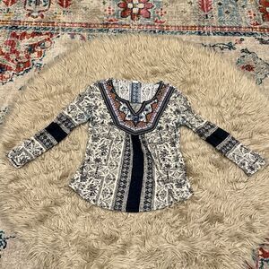 Akemi and Kin blouse size small